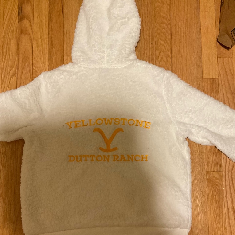 Yellowstone Dutton Ranch Full Zippered Hoodie NWT